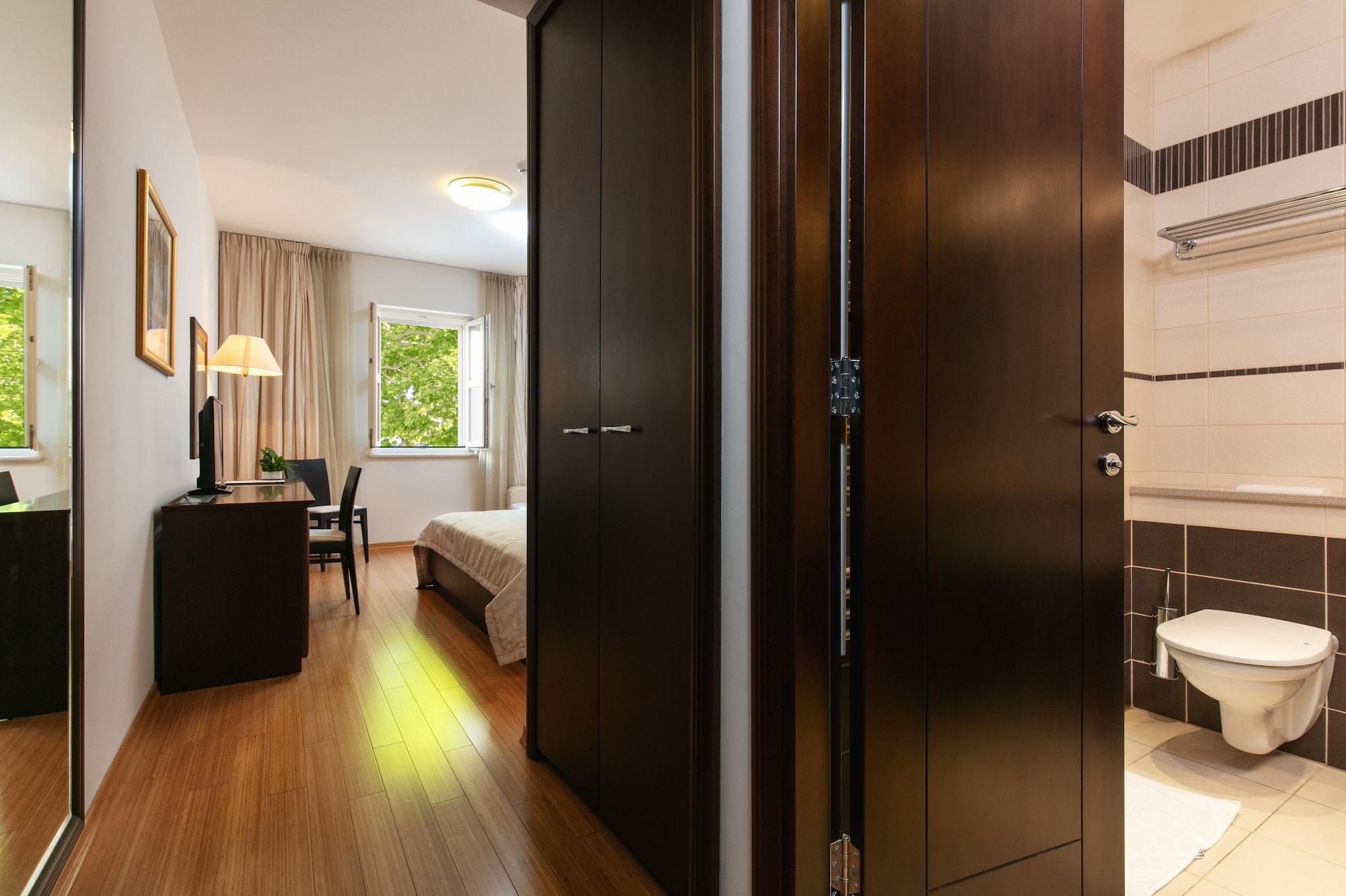 Hotel Croatia Baška Voda Εξωτερικό φωτογραφία