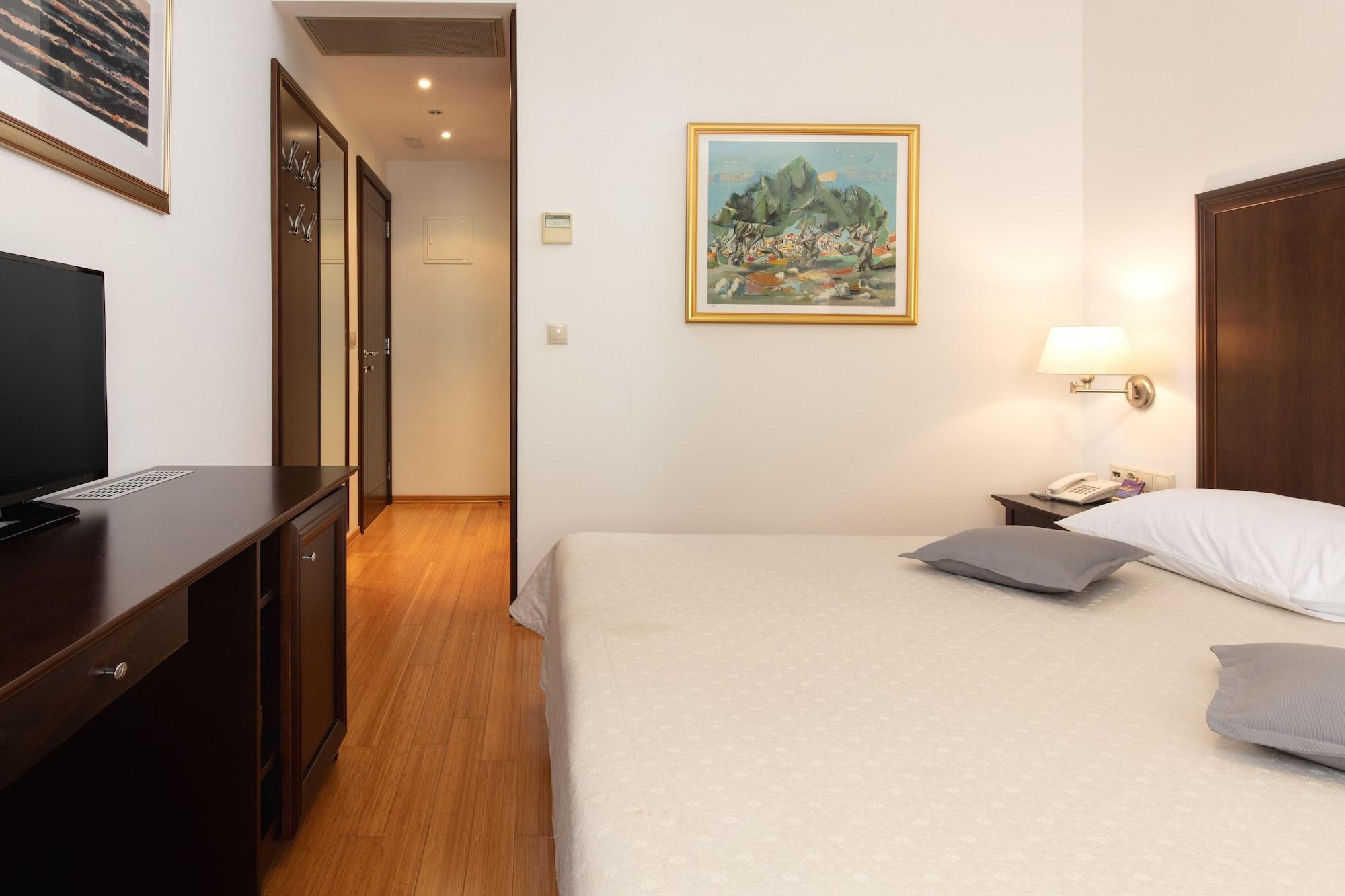 Hotel Croatia Baška Voda Εξωτερικό φωτογραφία