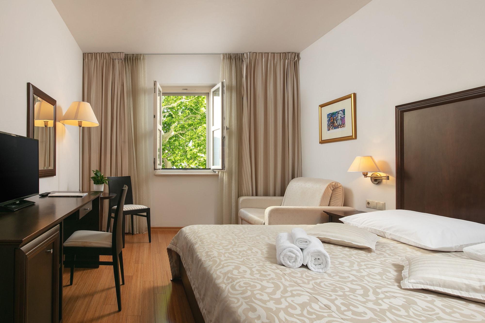 Hotel Croatia Baška Voda Εξωτερικό φωτογραφία