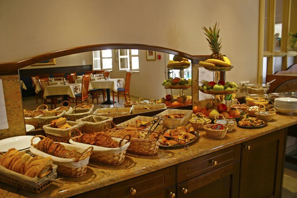 Hotel Croatia Baška Voda Εξωτερικό φωτογραφία