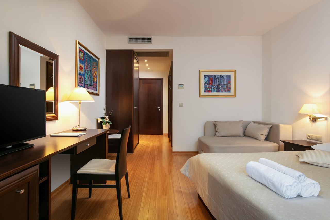 Hotel Croatia Baška Voda Εξωτερικό φωτογραφία