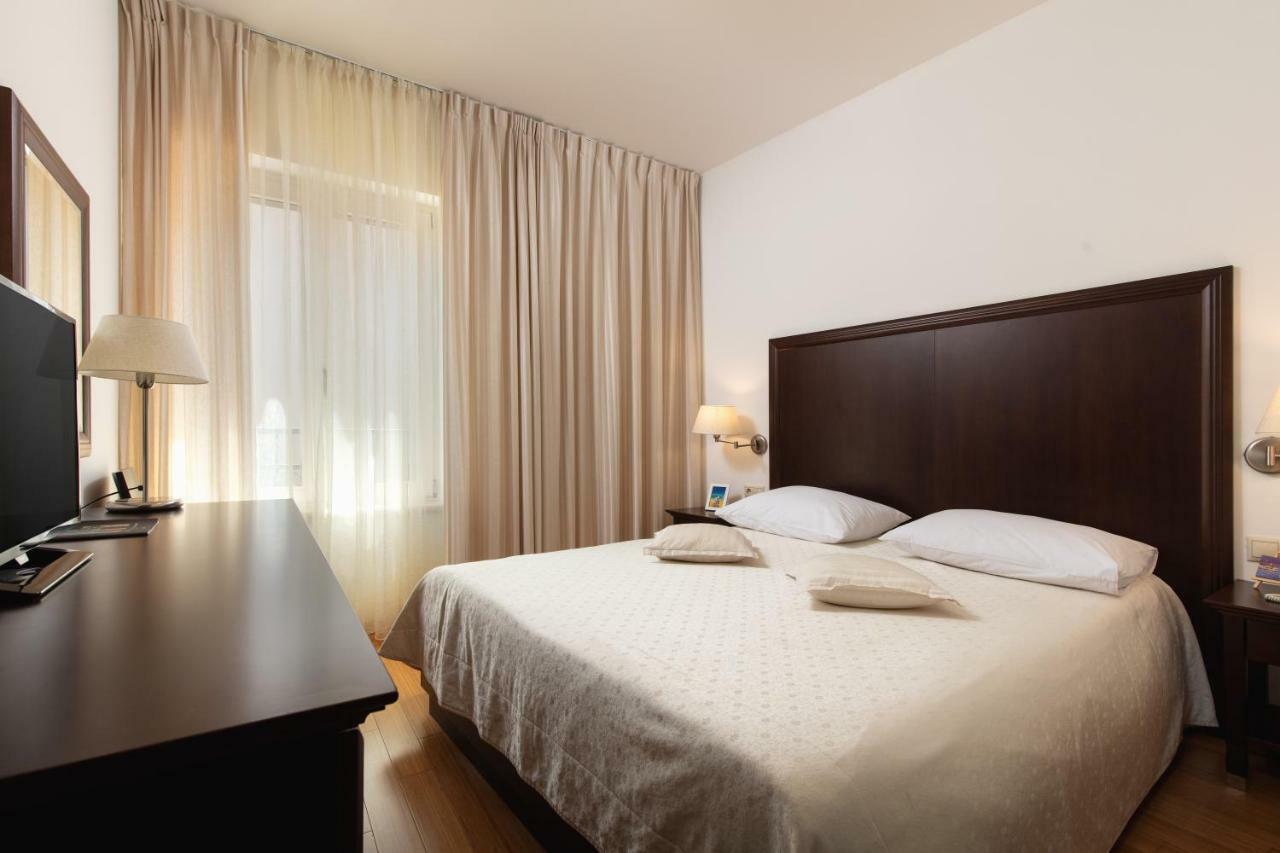 Hotel Croatia Baška Voda Εξωτερικό φωτογραφία